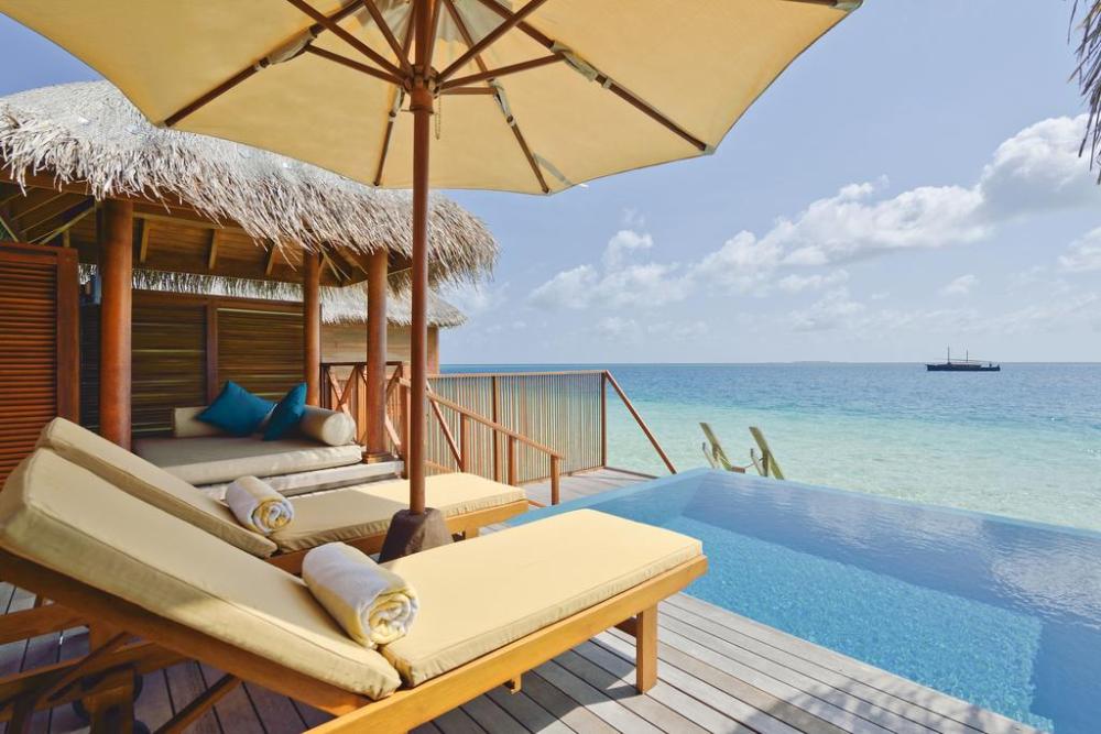 content/hotel/Per Aquum Huvafen Fushi/Accommodation/Sunrise Ocean Pool Villa/HuvafenFushi-Acc-SunriseOceanPoolVilla-01.jpg